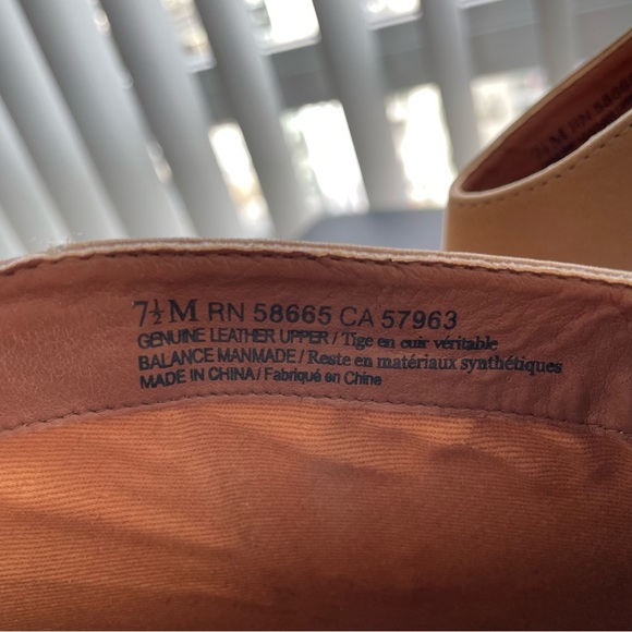 BP Lance Leather Block Heel Bootie - Picture 9 of 9